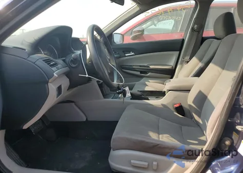 2011 Honda Accord Lxp z USA, uszkodzony, nr VIN 1HGCP2F48BA120254